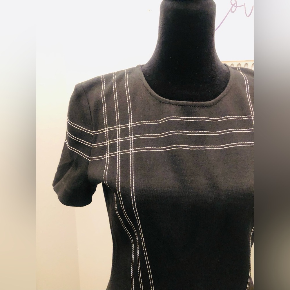 ST JOHN Milano Knit Cocktail dress. - Picture 3 of 11